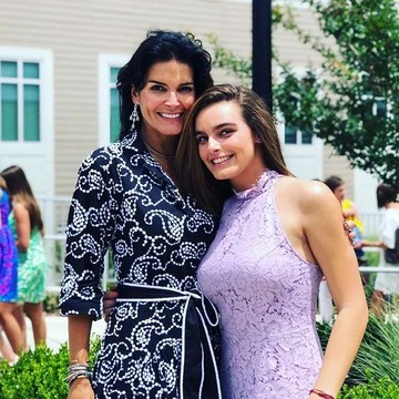 Angie Harmon - Nude and Event Awards Collection in rizzoliandisles_fanpage_3177261941721376074_4048934810.jpg - hidden celebrity photo